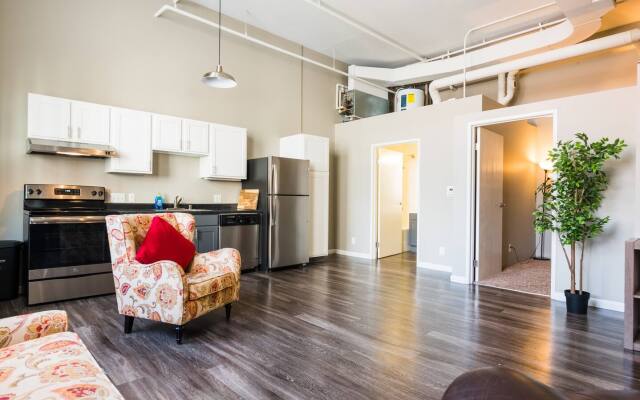 Downtown Denver Loft Style Bright 2BR Apt