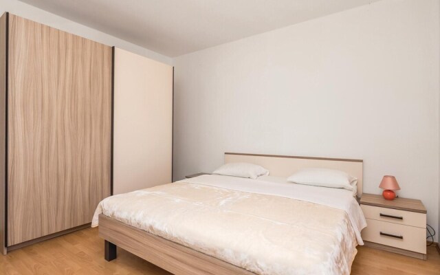 Nice Home in Povljana With Wifi and 2 Bedrooms