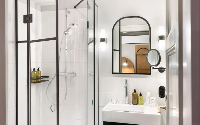 Hotel Astoria Vienna, Curio Collection by Hilton