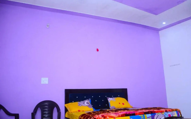 OYO 89044 Raa Inn Room