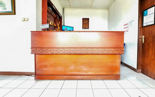 RedDoorz near Pasar Cipanas