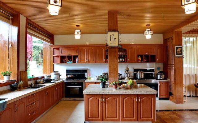 Ling Jing Boutique Inn