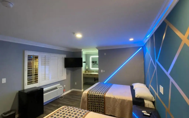 ERTH INN by AGA, Maywood