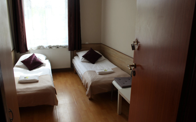 Station Aparthotel
