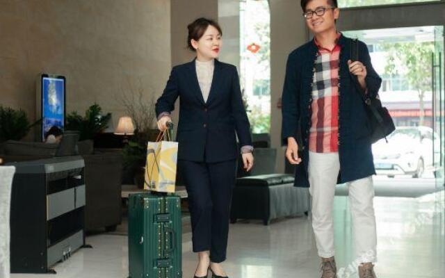 Tang's Hotel