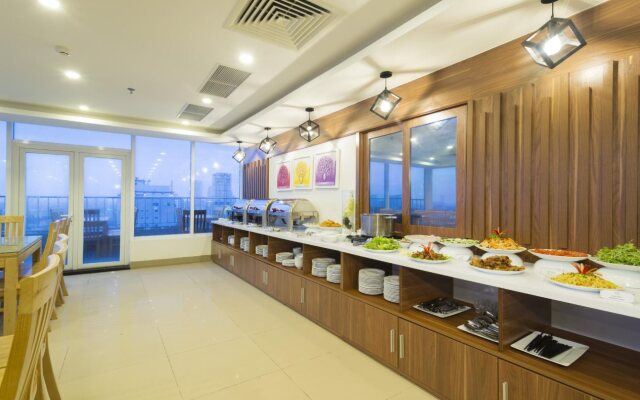 Golden Light Hotel