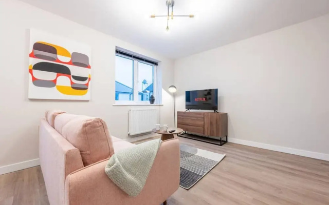Luxurious 2 Bed Central Cardiff Free EV Charge