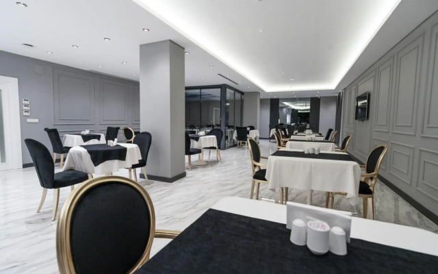 Golden Pars Hotel