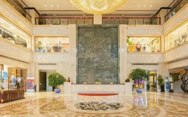 Longxi International Hotel
