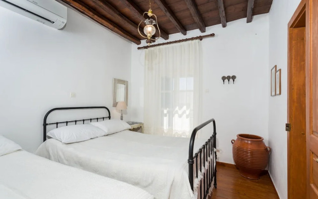Marouso Villa Paros