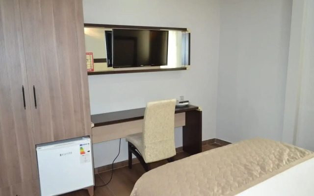 Adana Kucuksaat Hotel