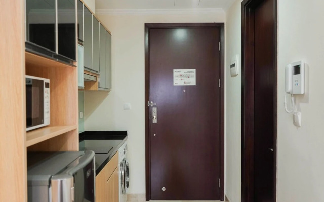 Comfy Studio Apartment at Menteng Park