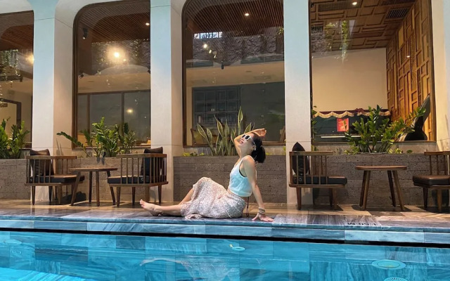 Vernalhome Boutique Danang Hotel