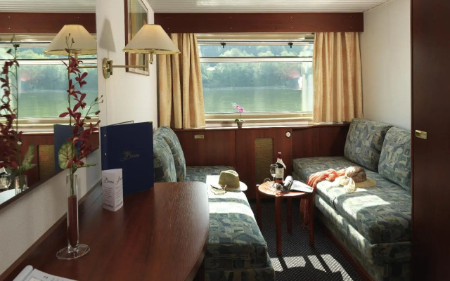 Messecruise Business Hotelship Cologne / Koln