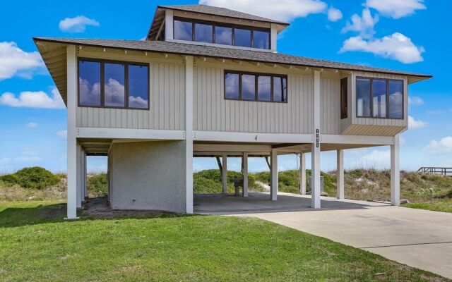 Oceanfront Pet Friendly Unit by RedAwning