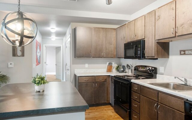 The Luxe Suites at University of Arkansas