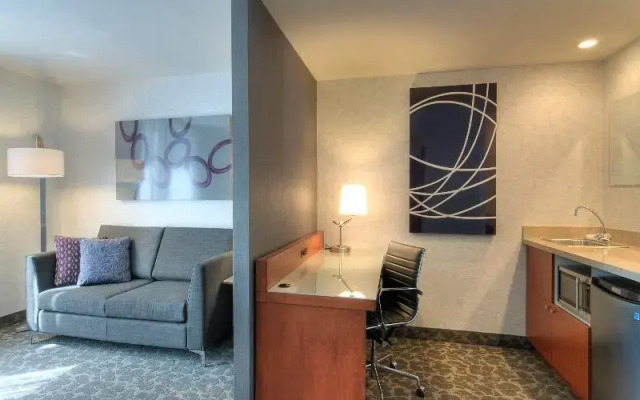 SpringHill Suites Old Montreal