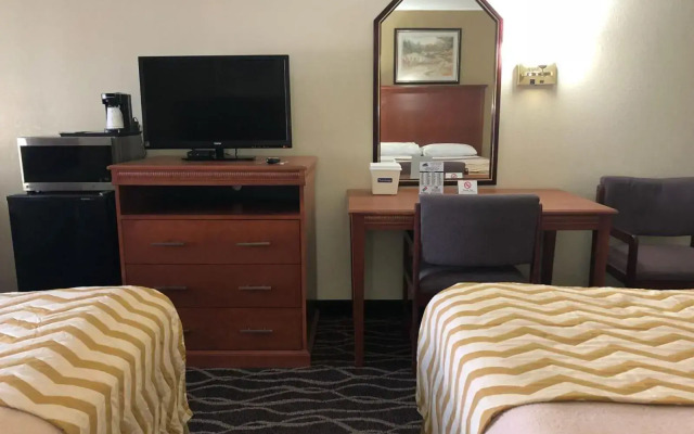 Travelodge by Wyndham Terre Haute