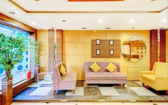 OYO 78582 SilverKey Hotel Mayfair Tower