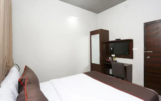 Collection O 19529 Hotel Bhinna Sakala