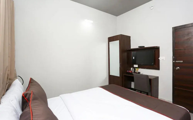 Collection O 19529 Hotel Bhinna Sakala