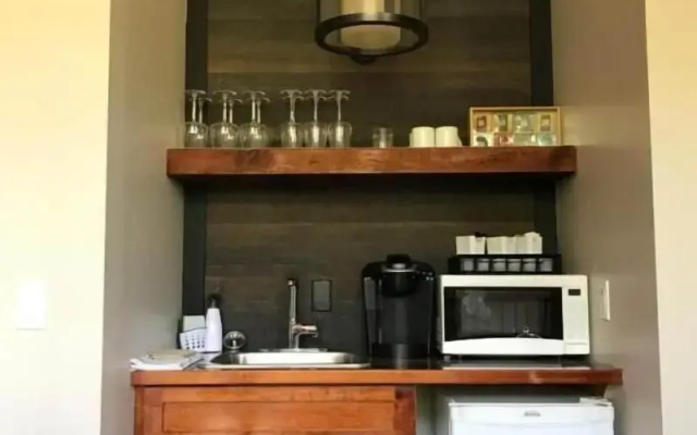 Wesbert Winery & Guest Suites
