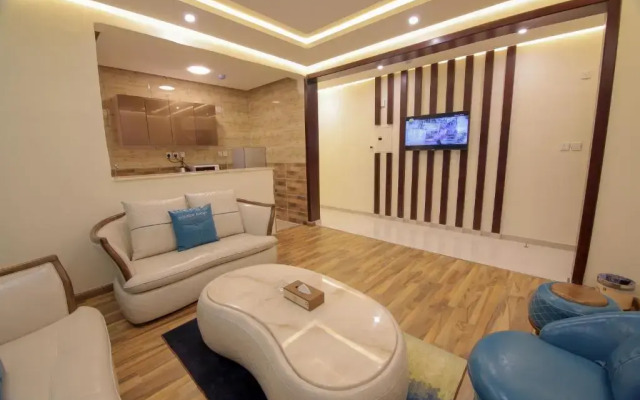 Golden Night Hotel
