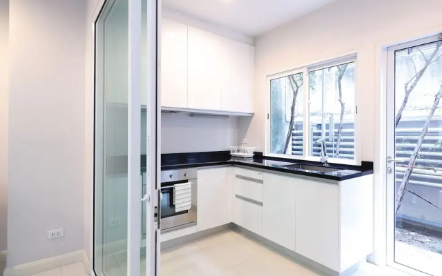 3 Bedrooms Central Bangkok - Perfect Home