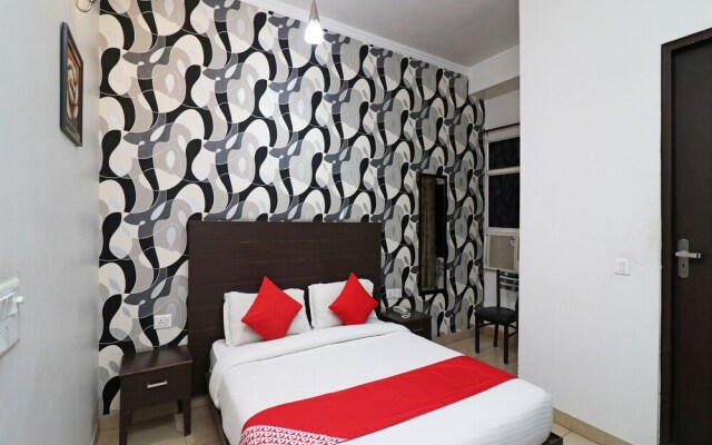 OYO 2484 Hotel Silver Star