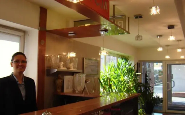 RJ Hotel