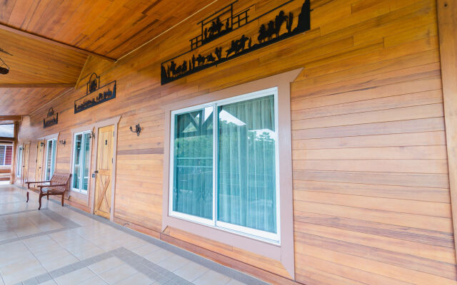 The Log Home Experience Khao Yai