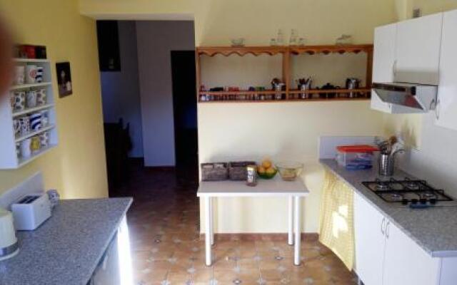 La Casa Vieja Hostel