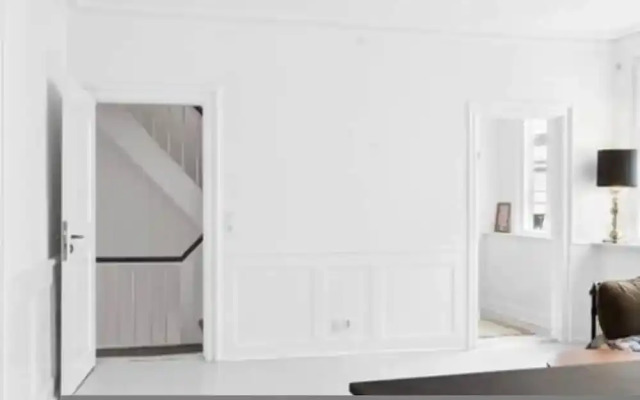 Three-story House Four Rooms