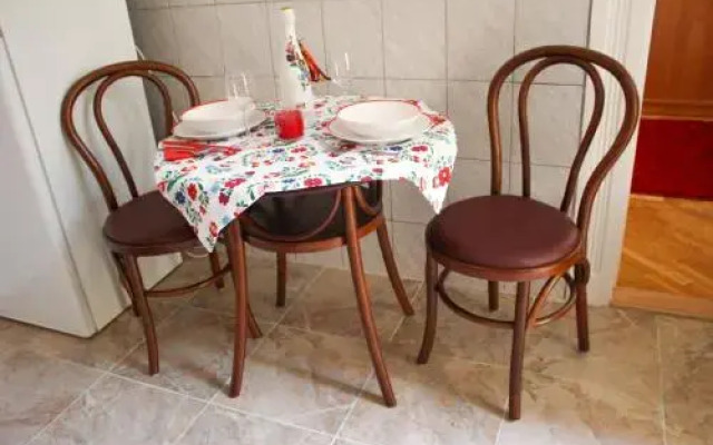 Little Hungary Apartment