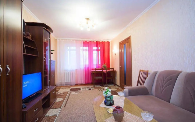 Apartment on Smolyachkova Street