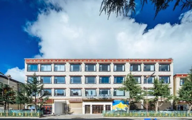 Urba Hotel (Shambhala Ethnic Unity Theme Park Branch) – Exterior – Shangri-La