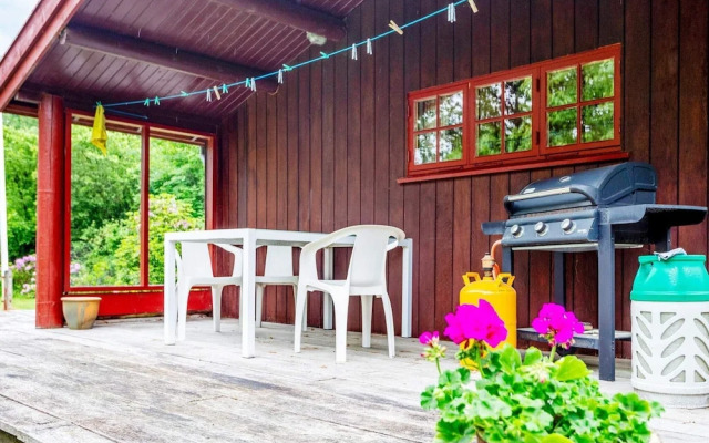 6 Person Holiday Home in Roslev