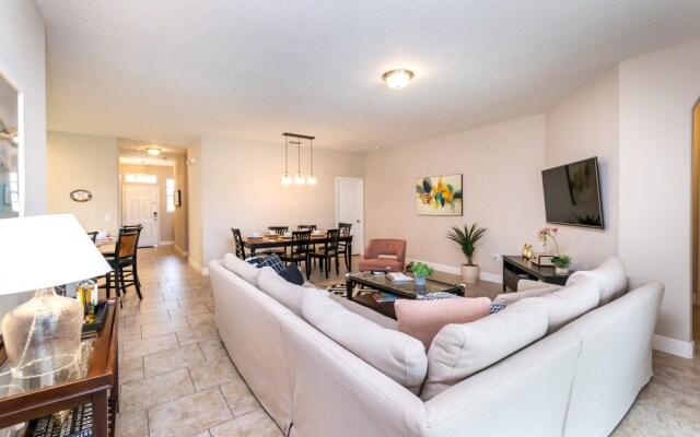 Solterra - 4167 Oaktree Drive