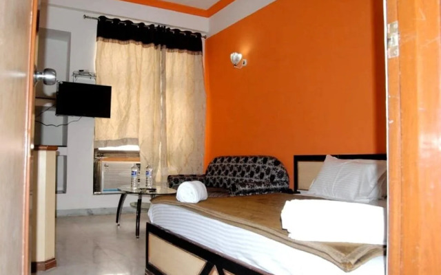 Hotel Indore Palace