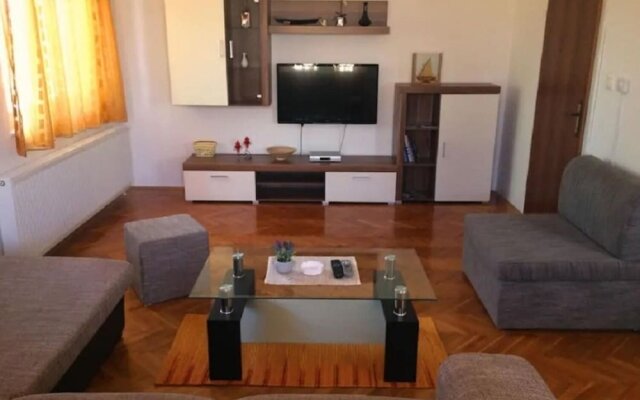 Ognjen - Family Apartments With Free Parking - A5