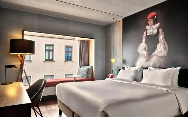 Radisson RED , Vienna