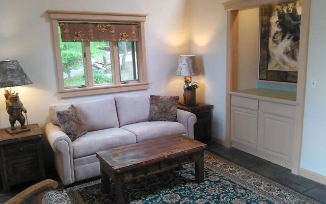 HIGHLANDS CASTLE overlooking Lake George.. plus 2 other Castles!