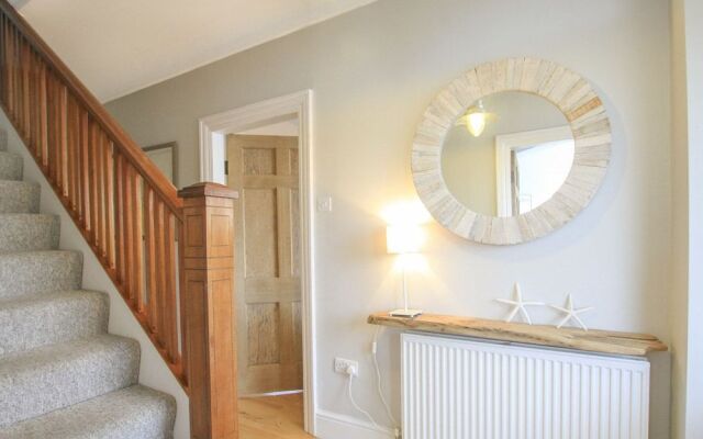 Min Y Mor Trearddur Bay