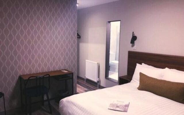 Smiths Hotel