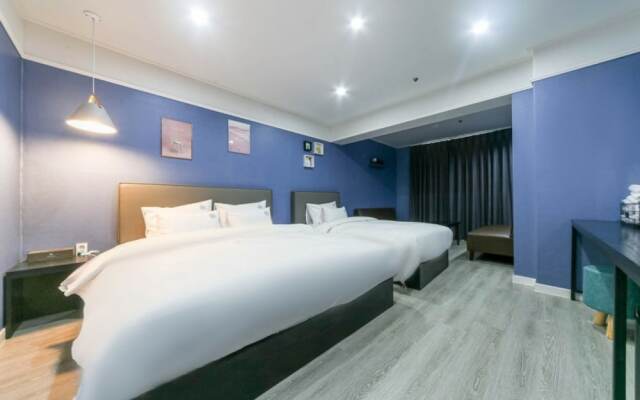 The Way Hotel