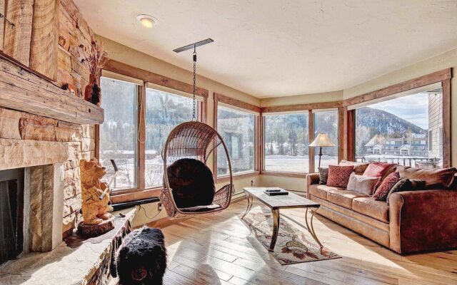 1710 The Willows 1 Bedroom Condo by RedAwning