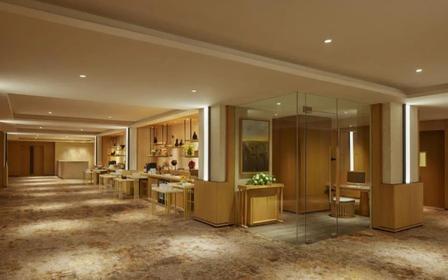 Hotel Tentrem Jakarta – Lobby – South Tangerang