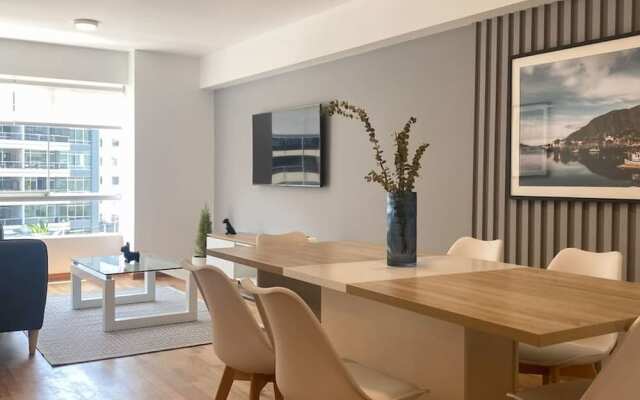 w Classy 2BR With City View in Miraflores