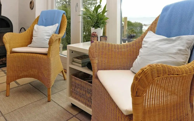 Rustic Holiday Home in Mesinge With Ocean View