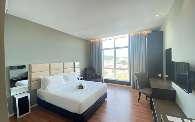 Stirling Suites – Guest Rooms – Miri